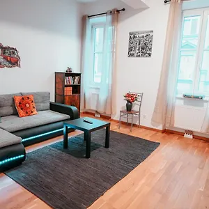Apartment 4, Wien